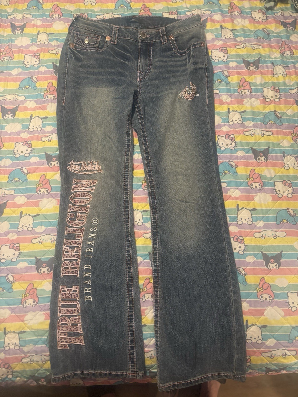 NWT True Religion X Von Dutch Collab Jeans Women’s Size 32 NWT True Religion X Von Dutch Collab Jeans Women’s Size 32
