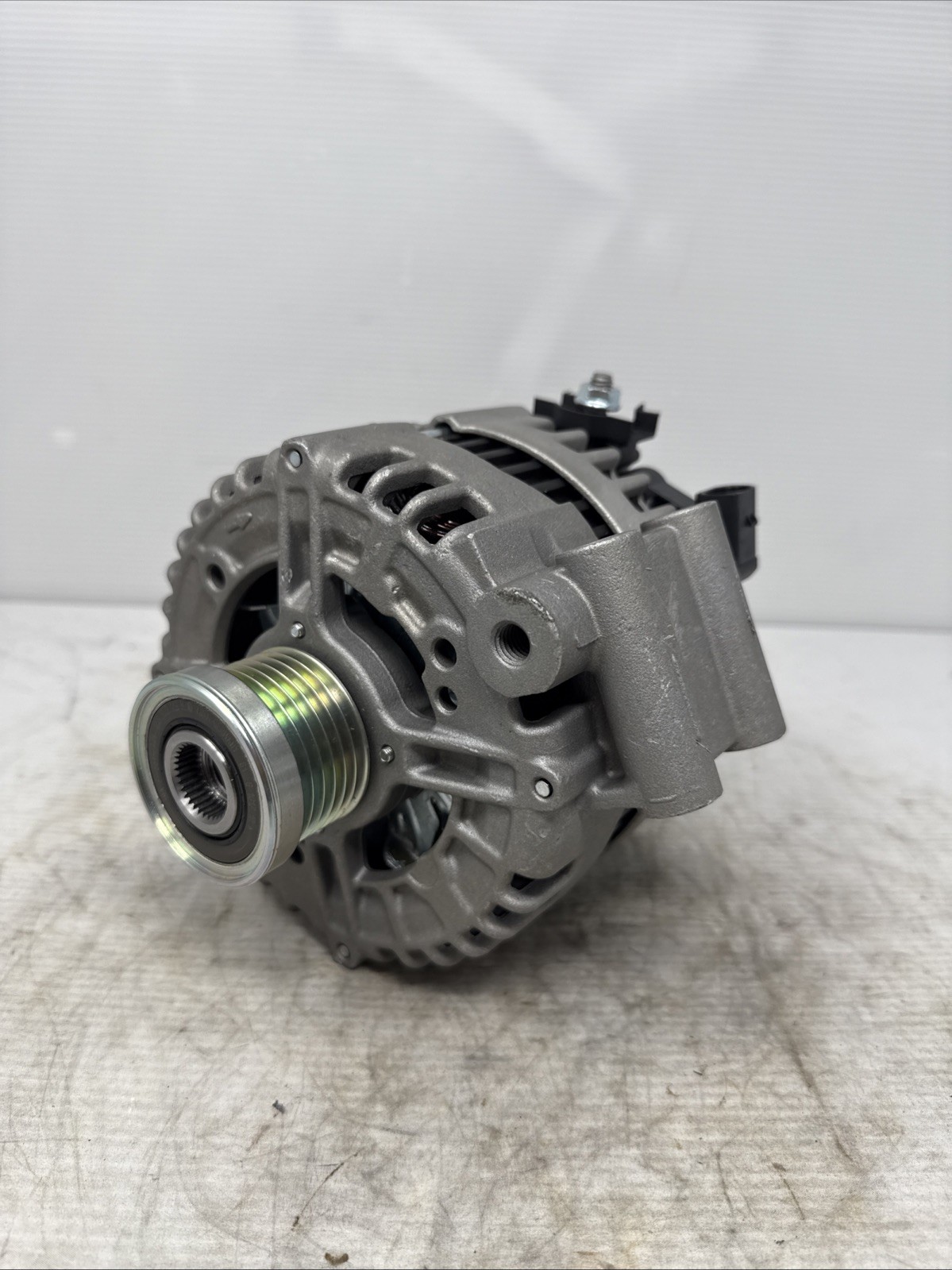 *MARKS & CRACK IN PLASTIC* 180A  Alternator For BMW - Europe 3 Coupe (E92)