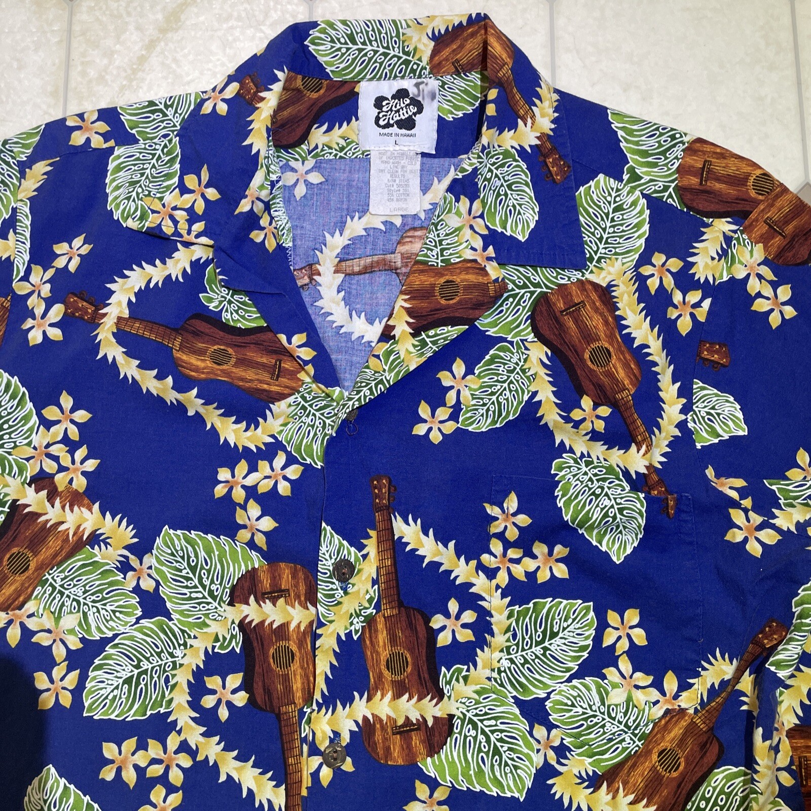 Vintage Hilo Hattie Hawaiian Shirt Men\'s Size L Flowers Made In USA Camp Guitar Vintage Hilo Hattie Hawaiian Shirt Men\'s Size L Flowers Made In USA Camp Guitar