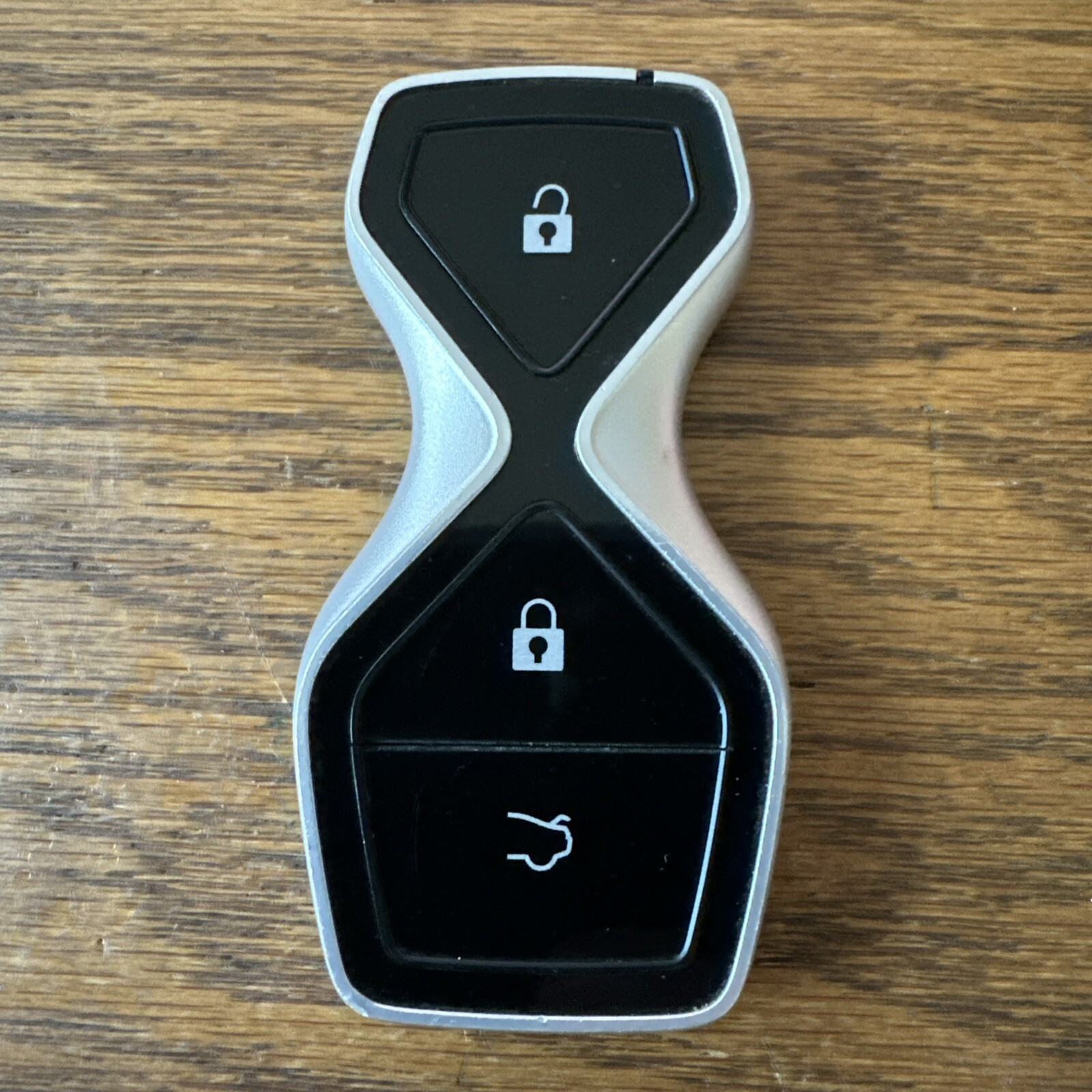 2017 - 2022 KARMA REVERO SMART KEY REMOTE FOB FCC: AQO005 MINT