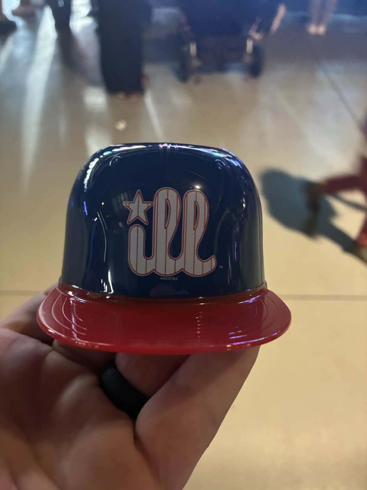 Philadelphia Phillies Ice Cream Helmet Mini Helmet ”iLL” Philadelphia Phillies Ice Cream Helmet Mini Helmet ”iLL”
