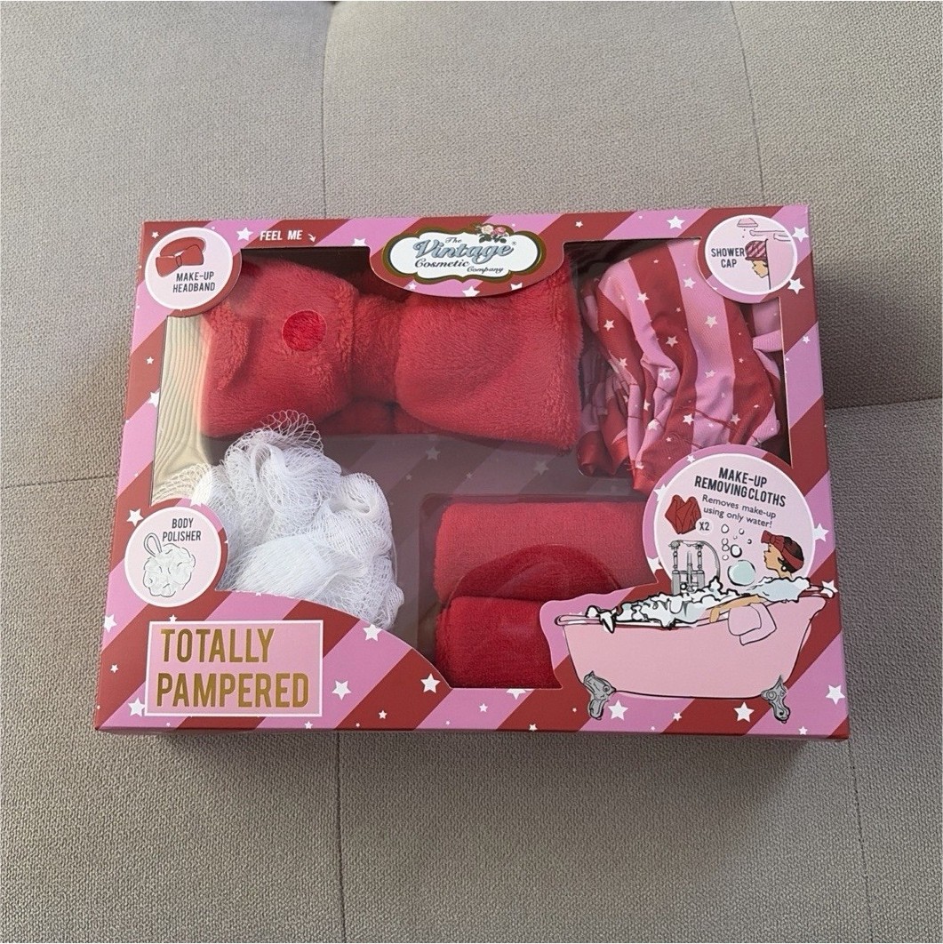 Vintage Cosmetic Company Totally Pampered Bath Set Pink Stars Headband Cap Vintage Cosmetic Company Totally Pampered Bath Set Pink Stars Headband Cap