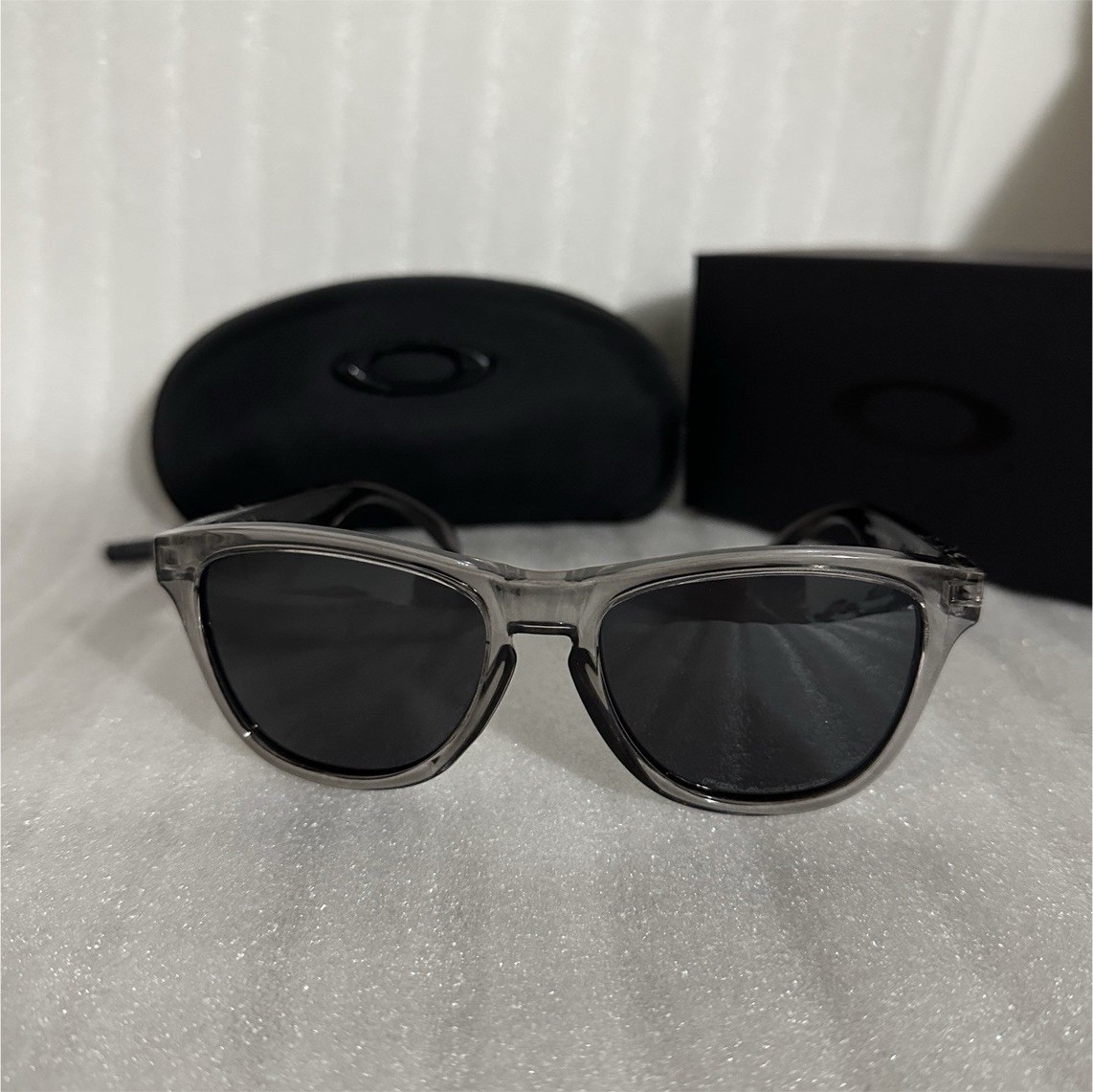 Oakley Frogskins Polarized Sunglasses Black Square Sunalasses New Oakley Frogskins Polarized Sunglasses Black Square Sunalasses New