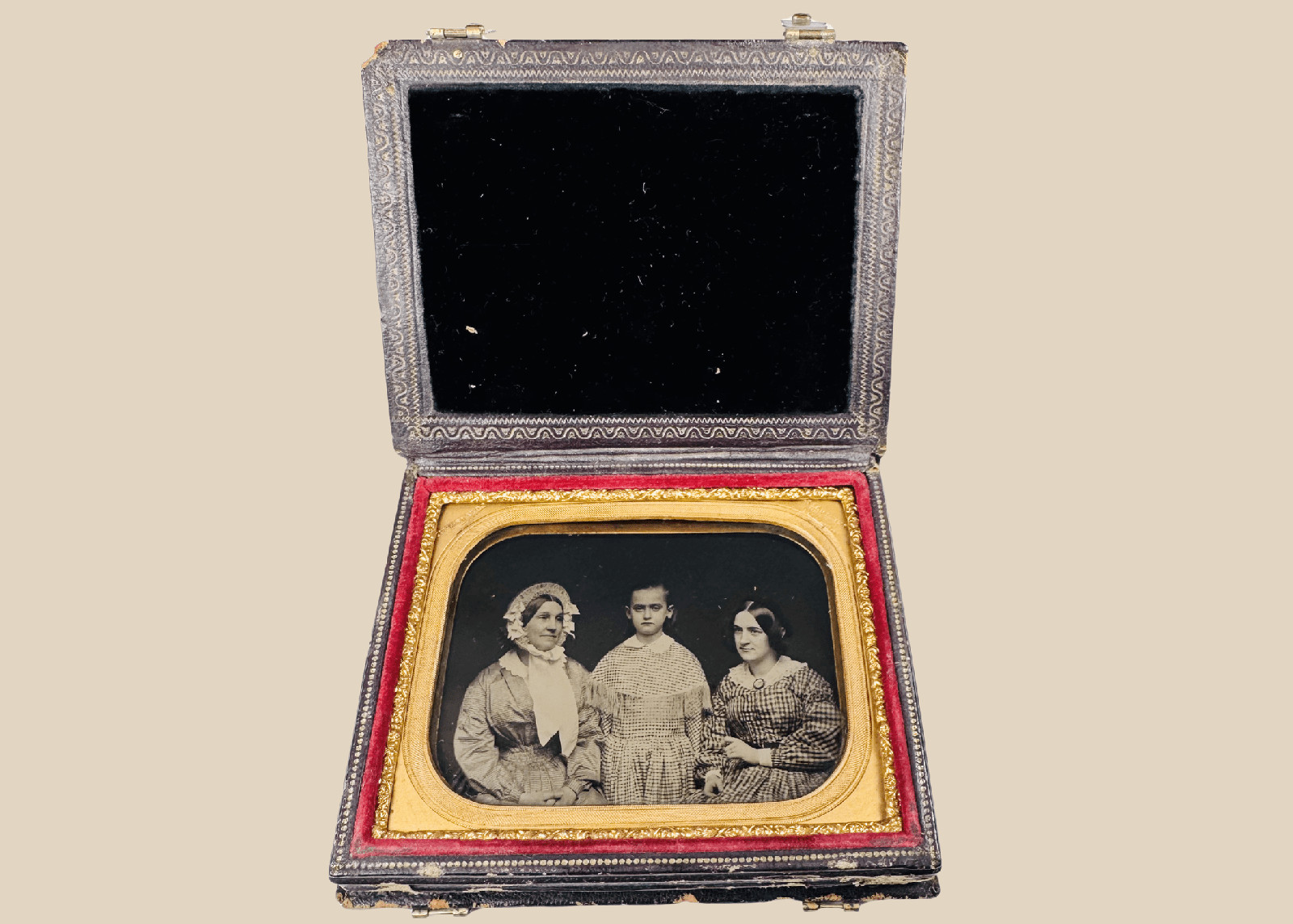 Quarter Plate Rehn Ambrotype of Three Female Sitters in Leatherette Presentation