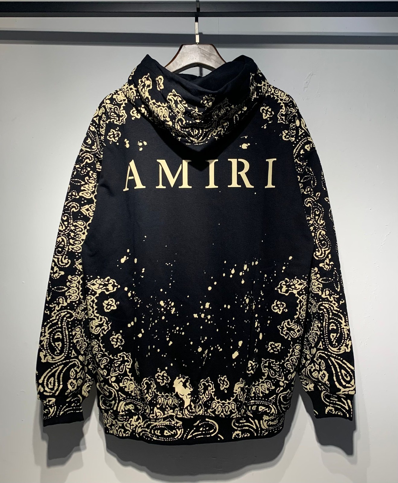 AMIRI Vintage Bandana Print Pullover Hoodie Y2K Distressed Streetwear Oversized AMIRI Vintage Bandana Print Pullover Hoodie Y2K Distressed Streetwear Oversized