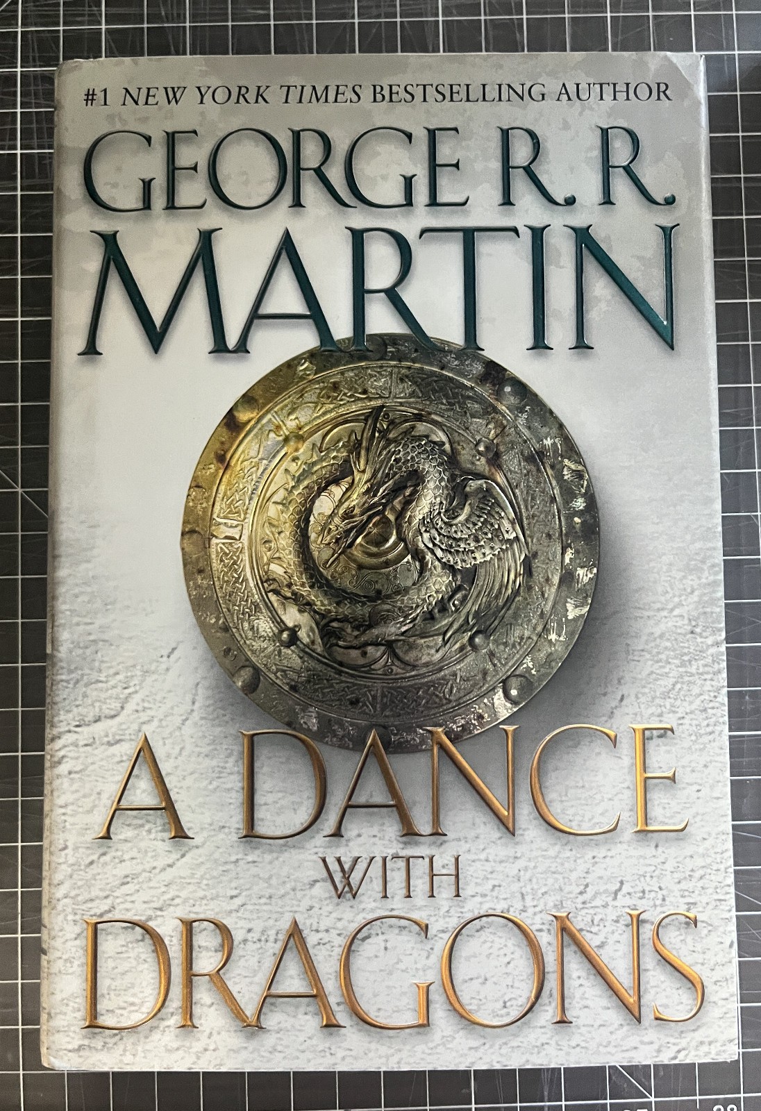 A Dance with Dragons - George R.R. Martin - 1st Edition/1st Printing HCDJ VG A Dance with Dragons - George R.R. Martin - 1st Edition/1st Printing HCDJ VG