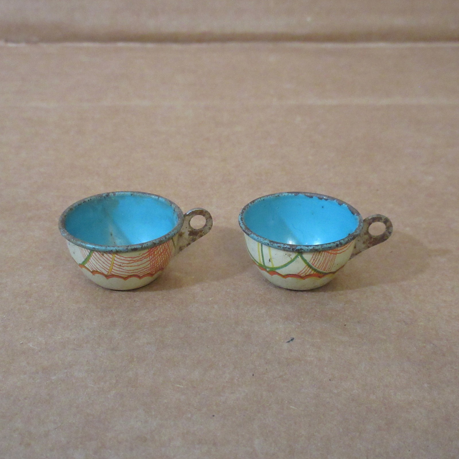 Antique Vtg lot 2 Brian Ohio Art USA Tin Litho Mini Tea Cups Miniature Teacup 1\