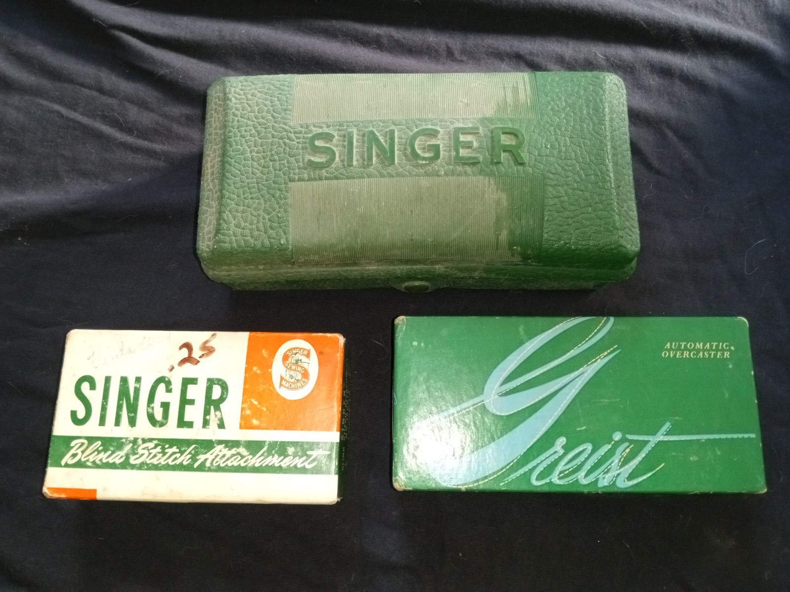 Vintage sewing equipment - Singer Greist - 3 pieces Vintage sewing equipment - Singer Greist - 3 pieces