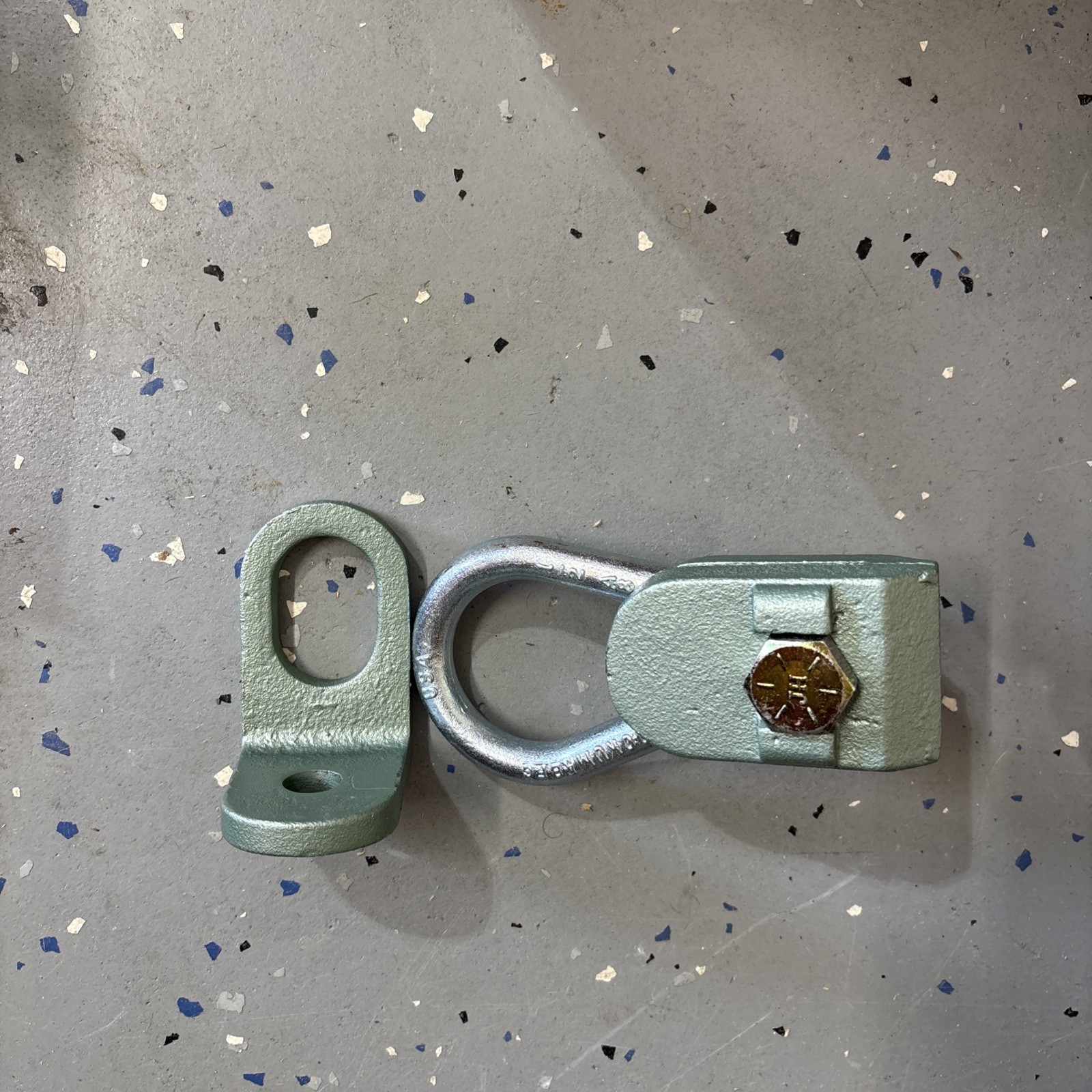 MO-CLAMP 4065 All Angle Clamp for Multi-Directional Pulls