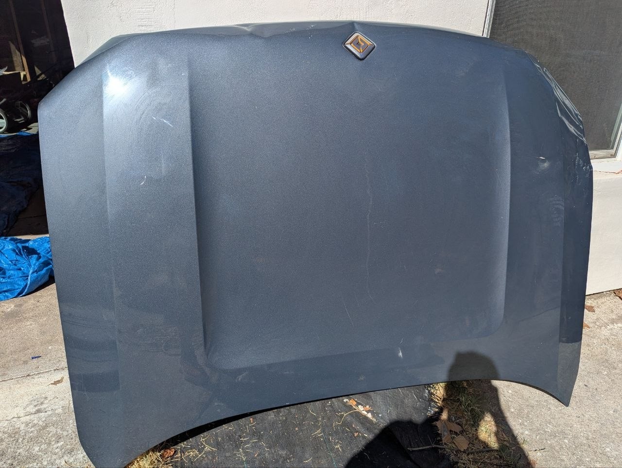 2022-2026 Rivian R1S R1T HOOD ASSEMBLY PT00112223 with EMBLEM - FREE PICKUP 2022-2026 Rivian R1S R1T HOOD ASSEMBLY PT00112223 with EMBLEM - FREE PICKUP