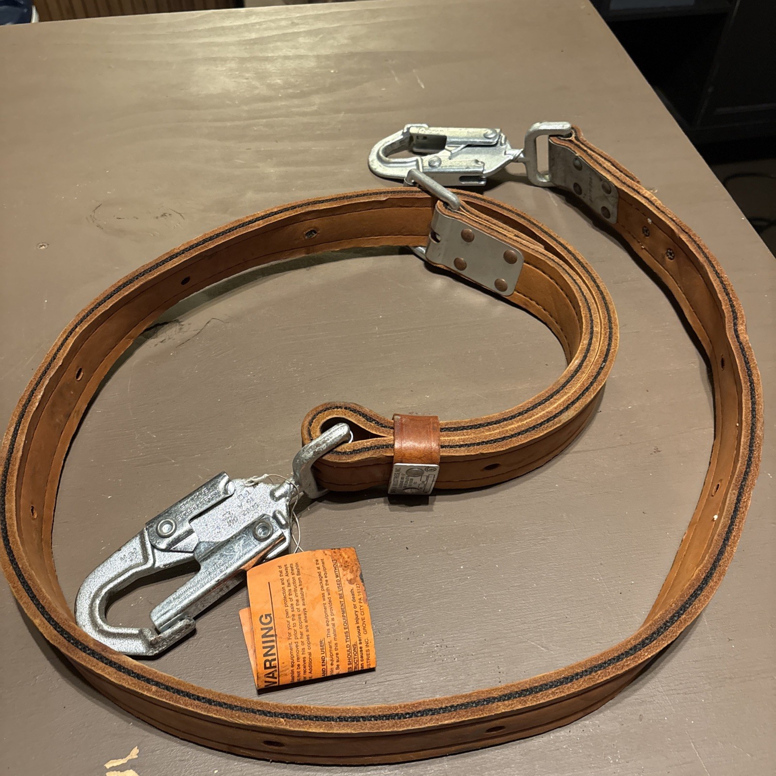 Bashlin Industries Inc. 473S Utility Lineman Safety Belt wIth 2 Snap Hooks Bashlin Industries Inc. 473S Utility Lineman Safety Belt wIth 2 Snap Hooks