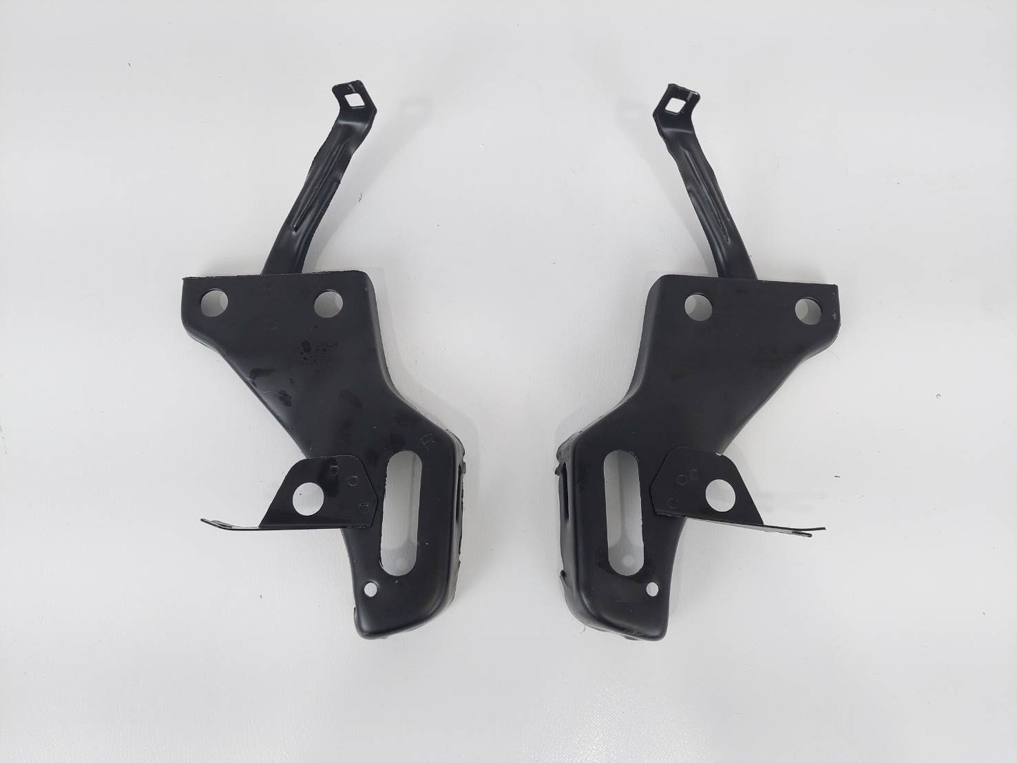 Fit For Toyota Pickup 1989-1995 4WD Pair Front Bumper Arm Bracket Stay Pair Fit For Toyota Pickup 1989-1995 4WD Pair Front Bumper Arm Bracket Stay Pair