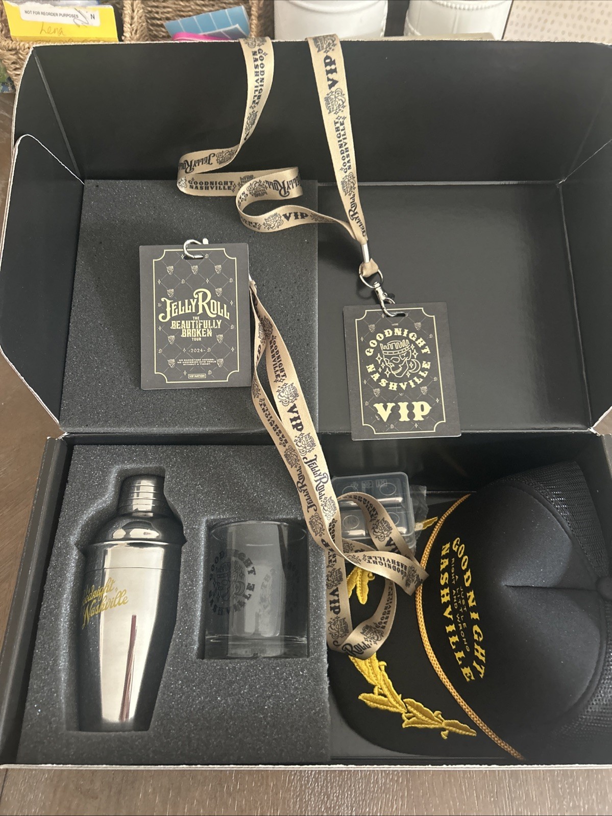 Jelly Roll Beautifully Broken Tour, 2024 Vip Meet And Greet Swag Kit Jelly Roll Beautifully Broken Tour, 2024 Vip Meet And Greet Swag Kit