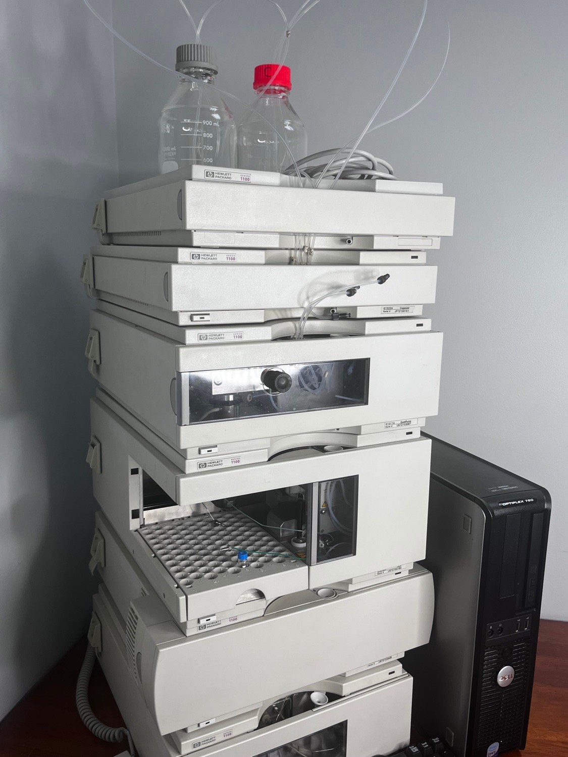 Agilent 1100 HPLC System - Quat Pump, ALS, ColComp, VWD, Degasser + PC