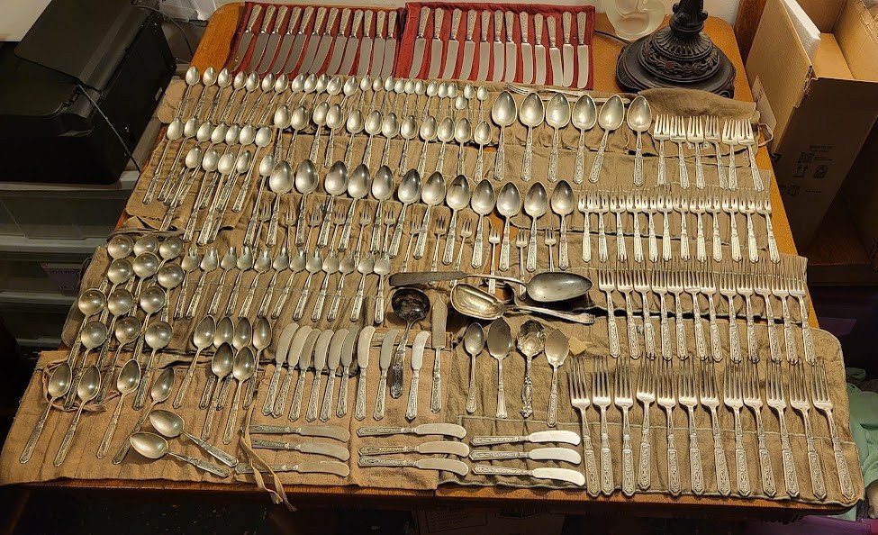 Gorham  Sterling Silver Silverware 260 oz, 200 pc SET c. 1915 st. Dunstan Chased