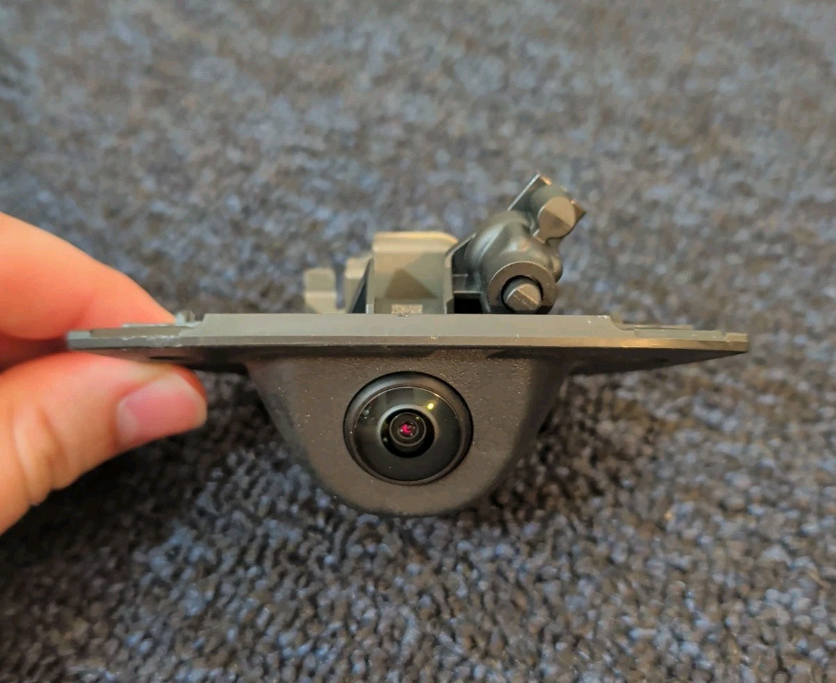 NEW OEM Tesla Model Y 2025 2026 2027 Juniper FRONT CAMERA & HOUSING # 1972134-00