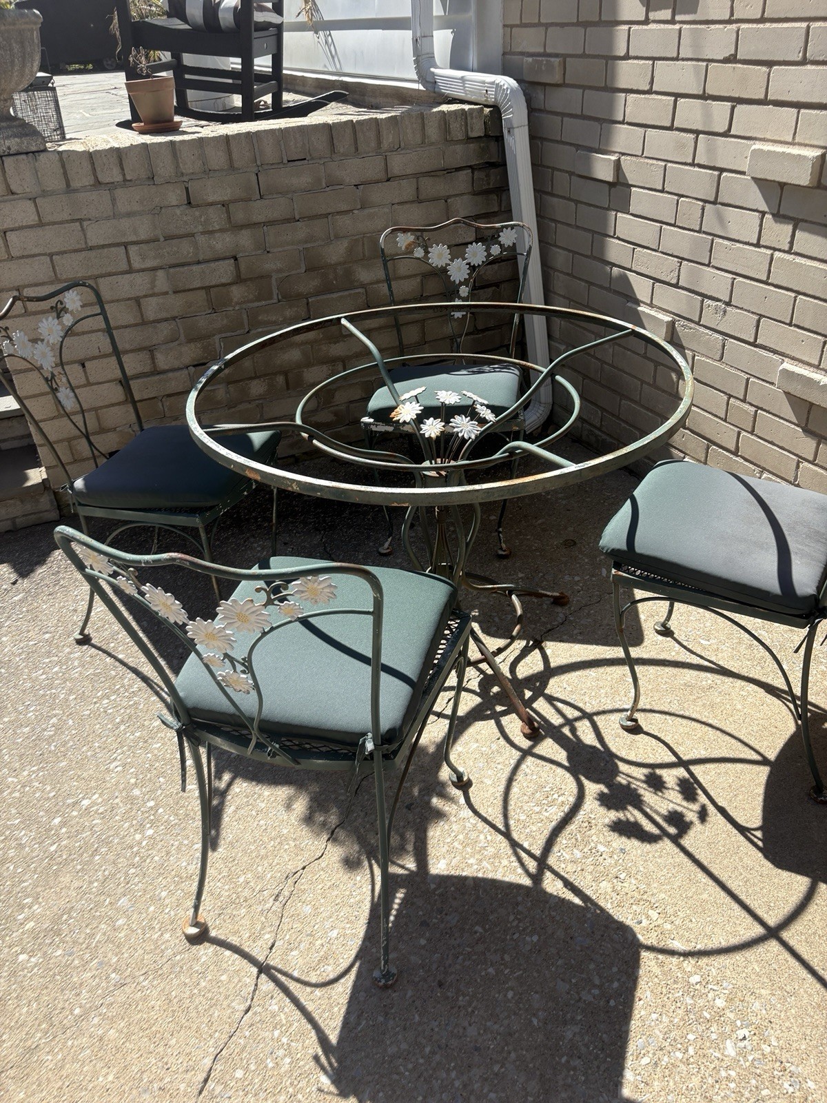 Vintage Woodard Daisy Bouquet Wrought Iron Patio Table Mid Century Vintage Woodard Daisy Bouquet Wrought Iron Patio Table Mid Century