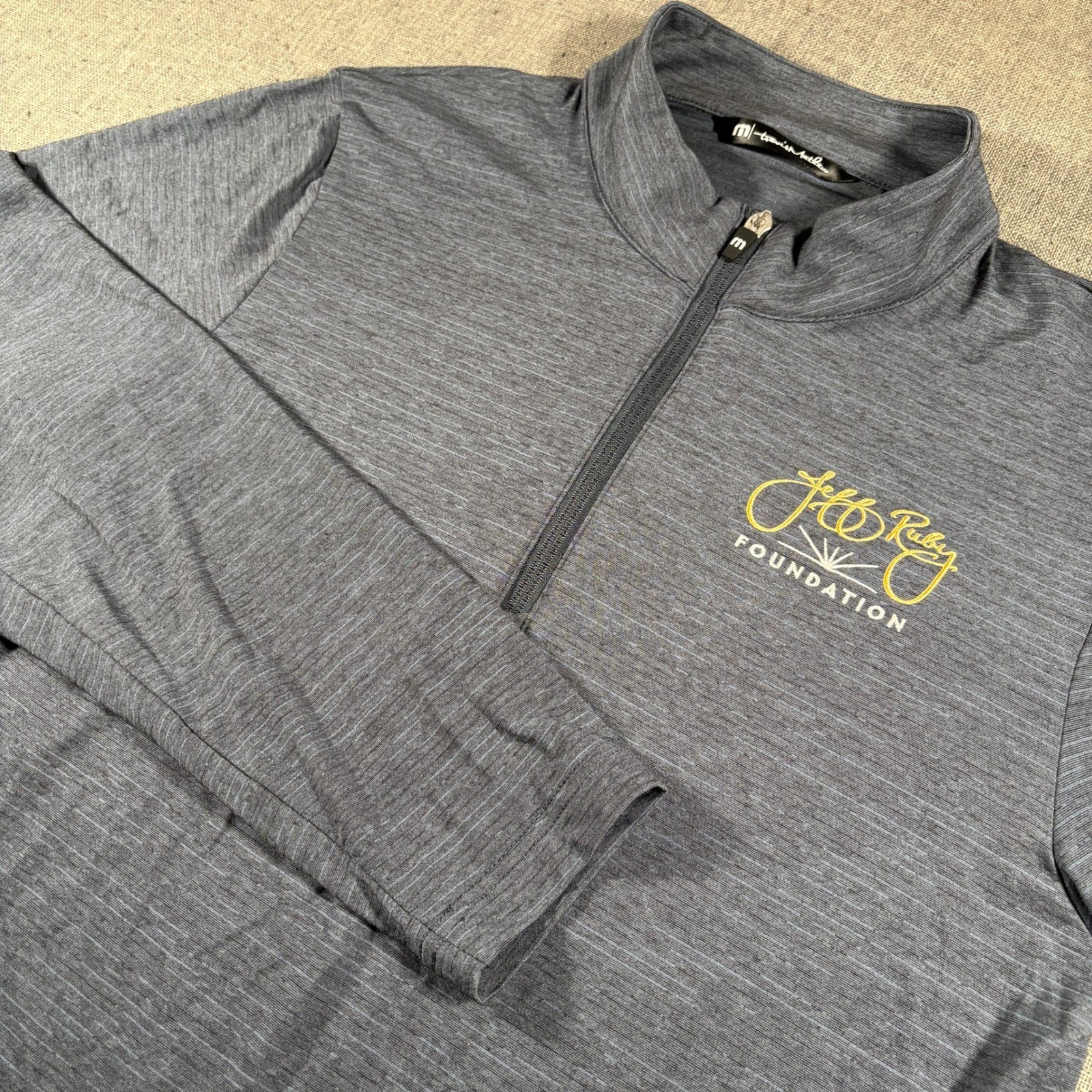 TravisMathew Crestview 1/4 Zip Pullover Mens Medium Heathered Grey TM1MW452
