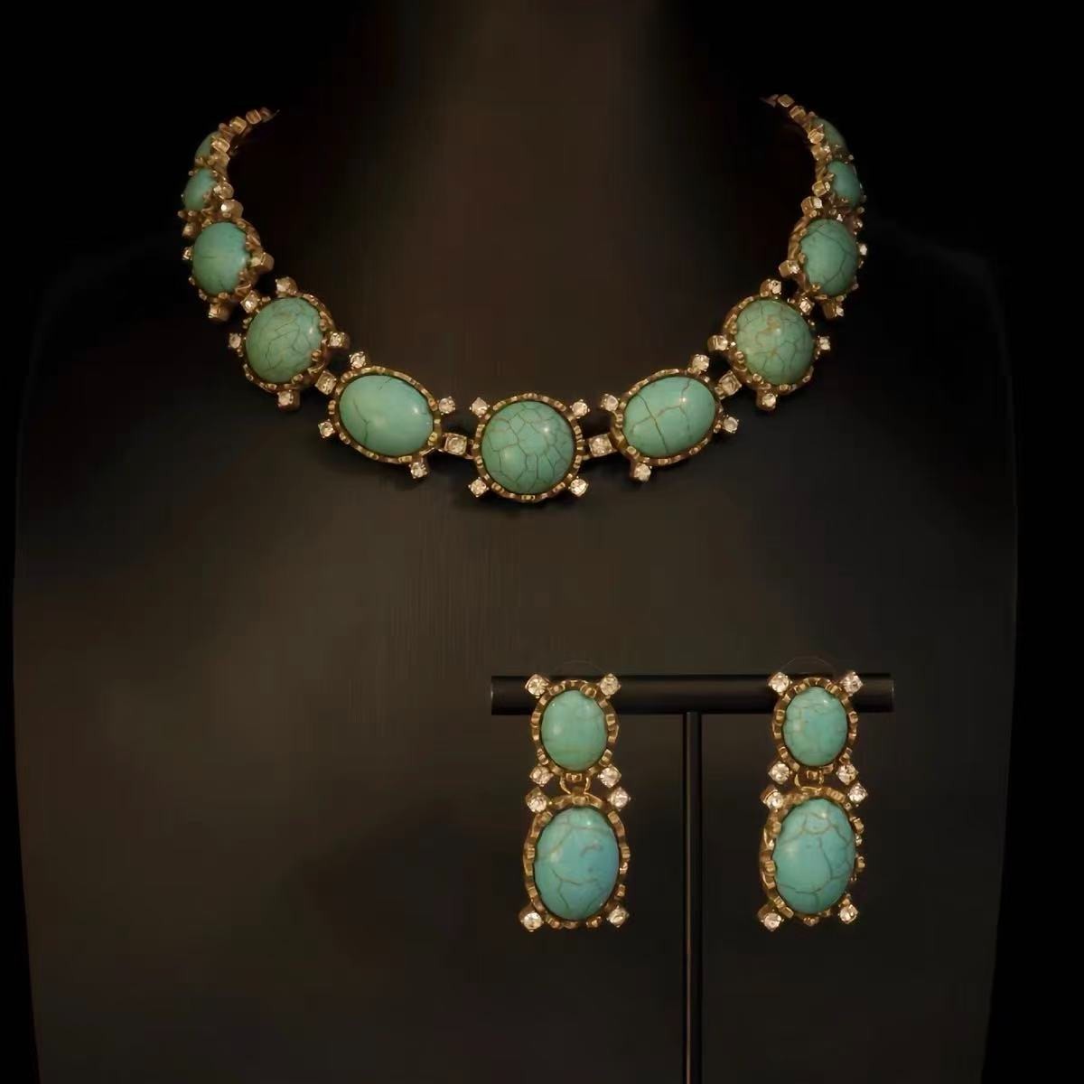 Vintage Turquoise Statement Necklace Set Gold Designer Style Jewelry Women