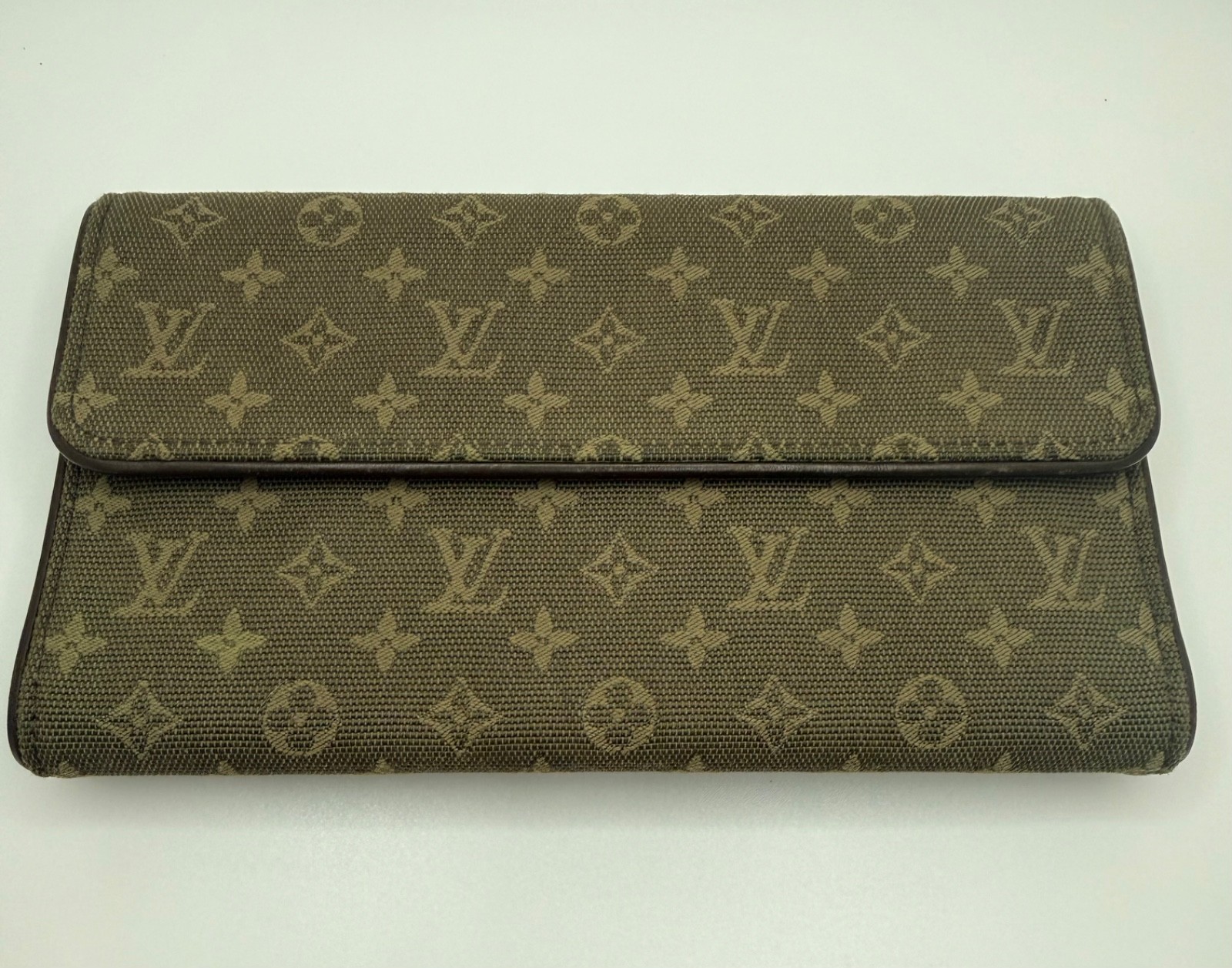 Authentic Louis Vuitton Vintage Tresor  International Wallet in Denim Green