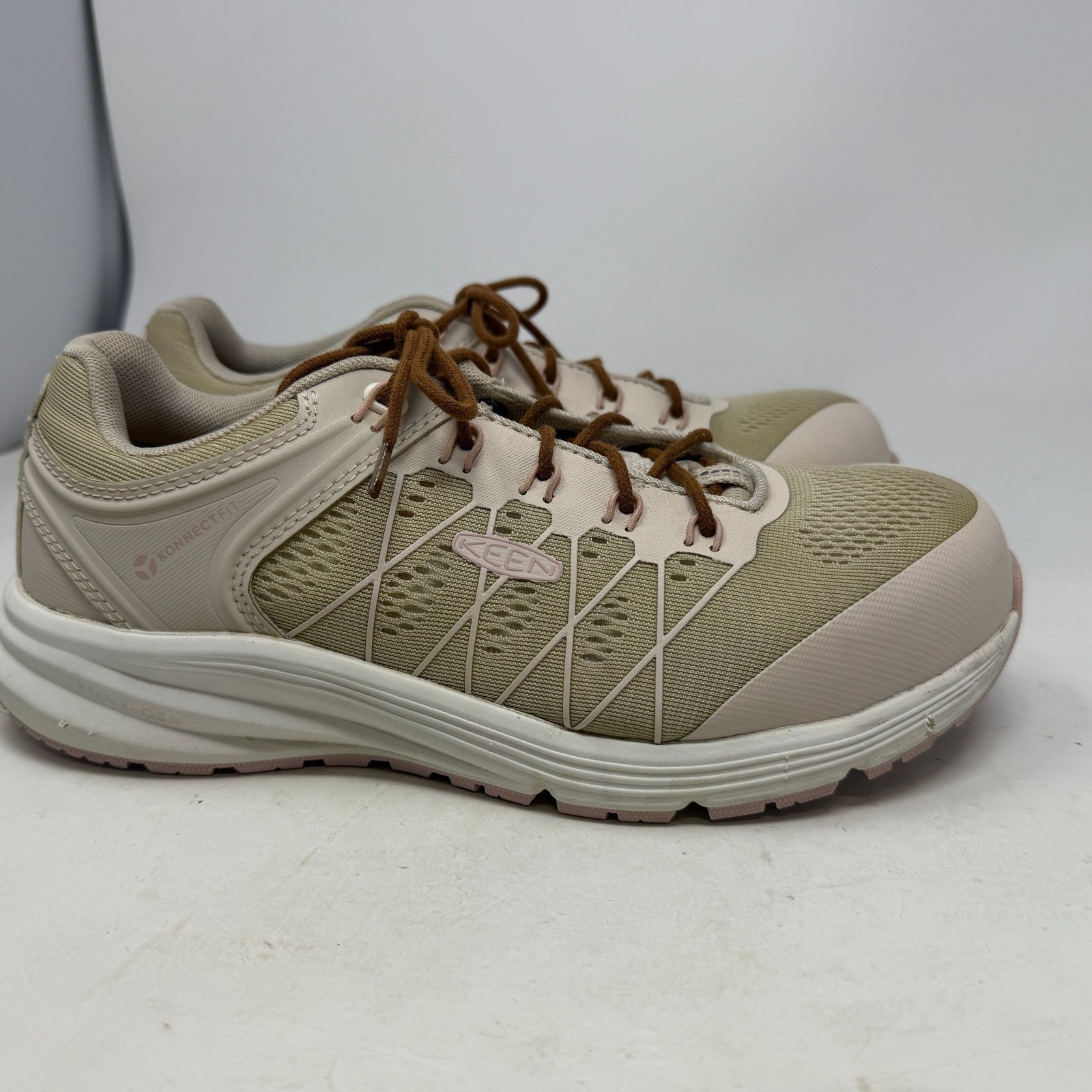 KEEN Utility Shoes Womens 9 Sparta Beige Pink Aluminum Toe EH Safety Shoe GOOD