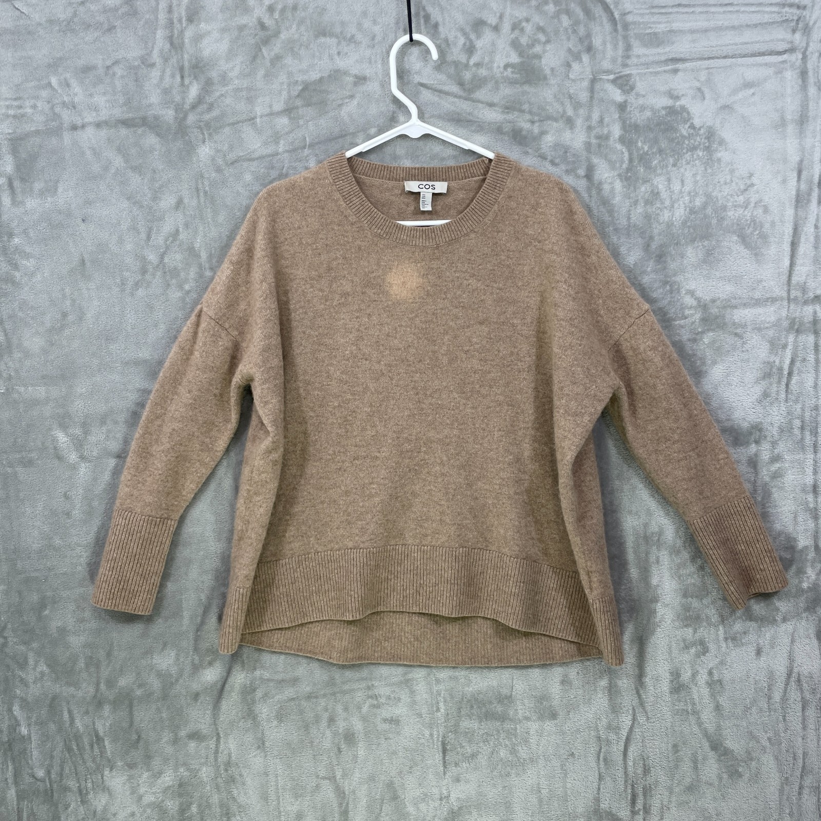 COS 100% Cashmere Sweater Size M Tan Brown Crew Neck Boxy STAIN COS 100% Cashmere Sweater Size M Tan Brown Crew Neck Boxy STAIN