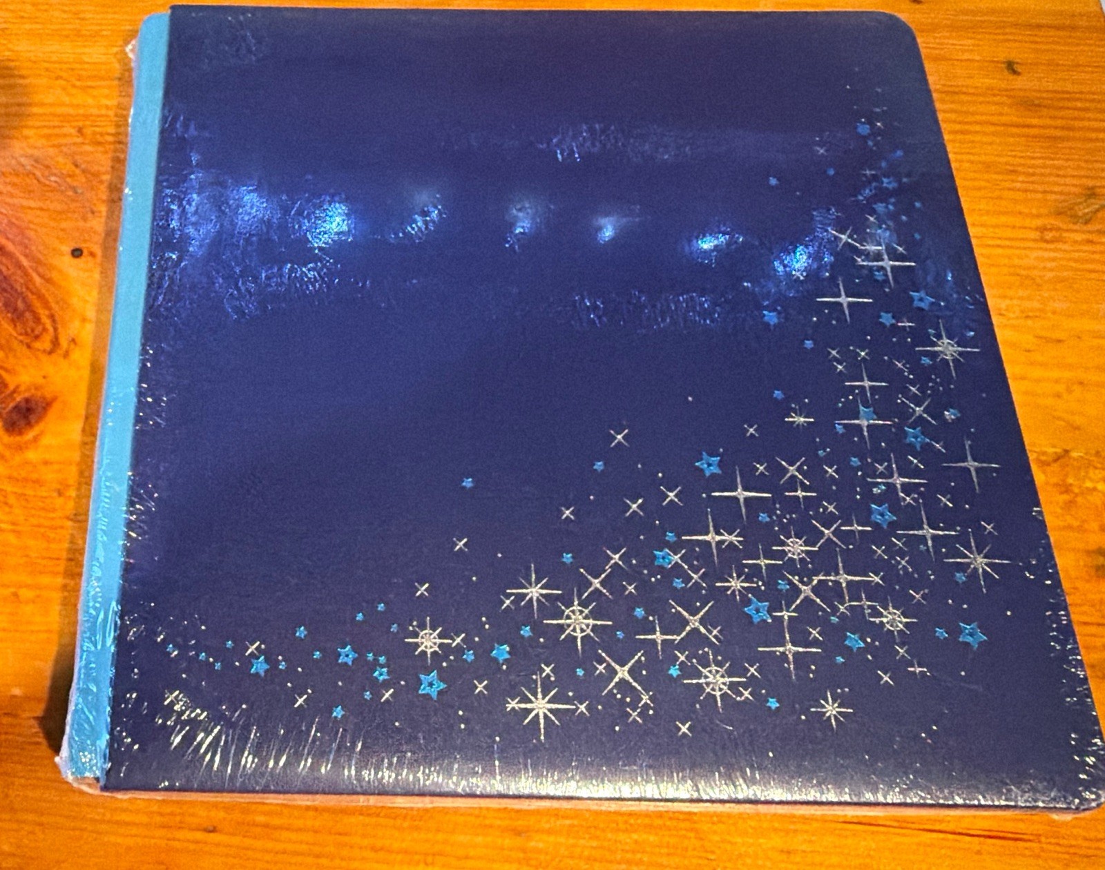 Creative Memories twinkle Strap-Hinge Album 12x12 Solid Blue Stars retired