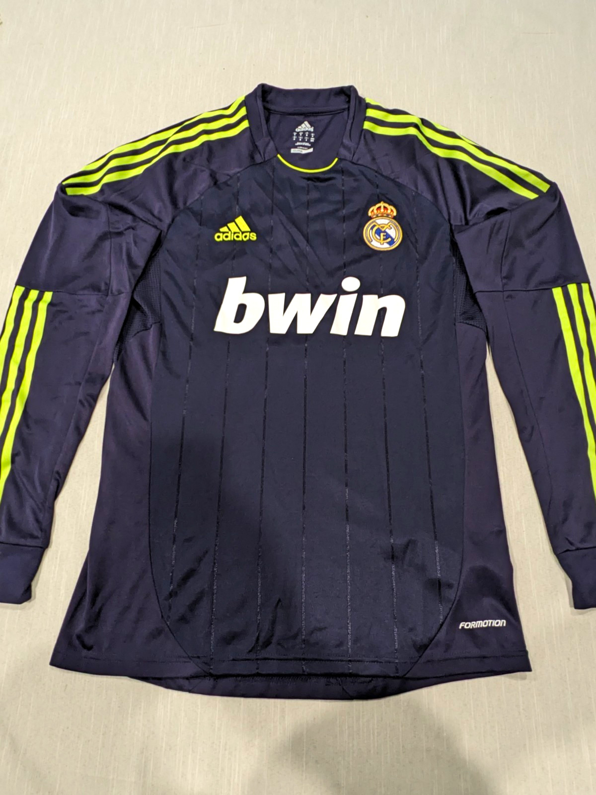 adidas Real Madrid Ronaldo #7 ClimaCool Formotion Long Sleeve Jersey Mens M Blue adidas Real Madrid Ronaldo #7 ClimaCool Formotion Long Sleeve Jersey Mens M Blue
