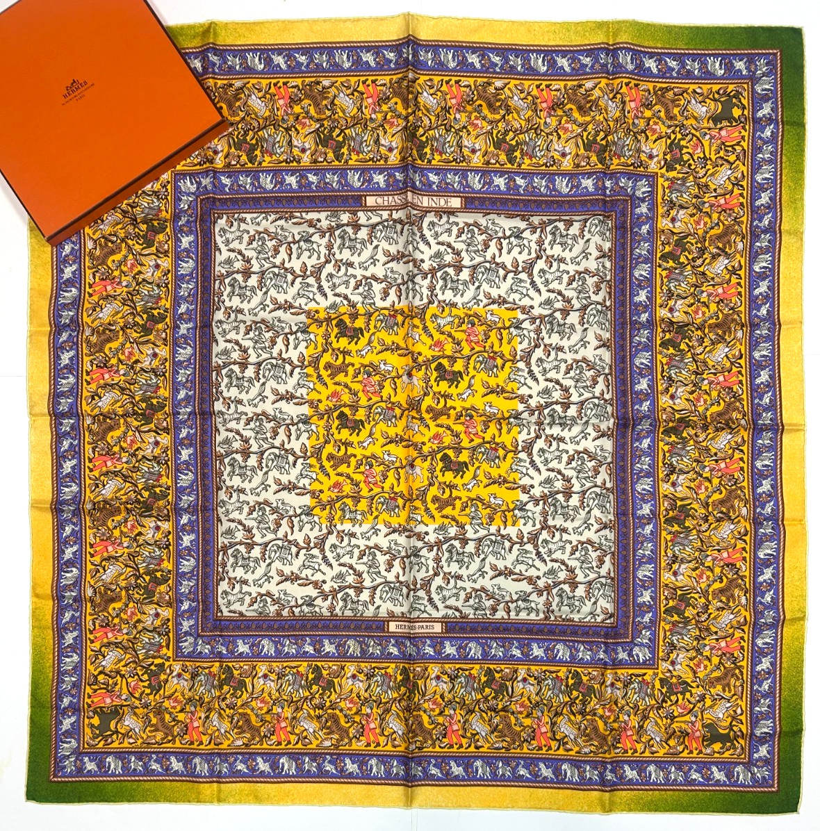Hermes Scarf 90cm \'Chasse en Inde\' Mint Cond Michel Duchene Carre Yellow Green Hermes Scarf 90cm \'Chasse en Inde\' Mint Cond Michel Duchene Carre Yellow Green