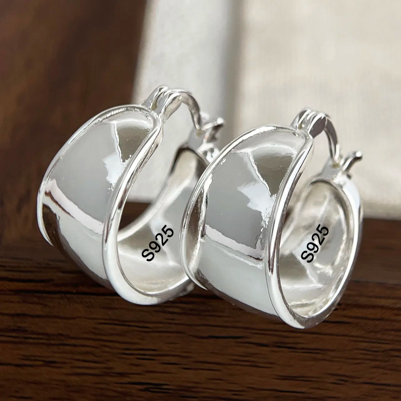 925 Sterling Silver Wide Hoop Earrings for Women Vintage Smooth Jewelry Gift 925 Sterling Silver Wide Hoop Earrings for Women Vintage Smooth Jewelry Gift
