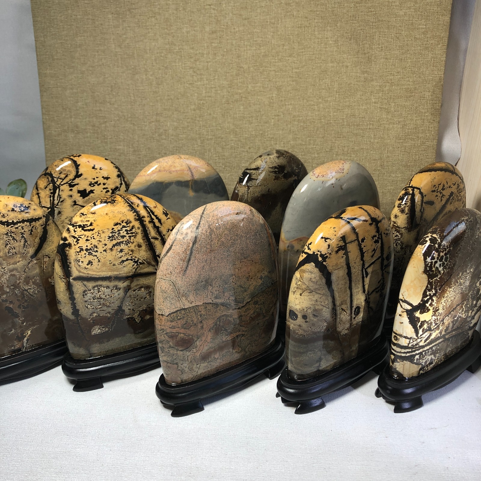 5Pcs Natural Chinese painting stone crystal ornaments for home decoration 5Pcs Natural Chinese painting stone crystal ornaments for home decoration