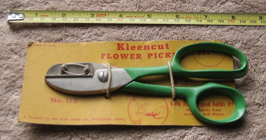 Vintage NOS Acme Shear Co Flower Picker NIP Antique Never Used On Package Cutter Vintage NOS Acme Shear Co Flower Picker NIP Antique Never Used On Package Cutter