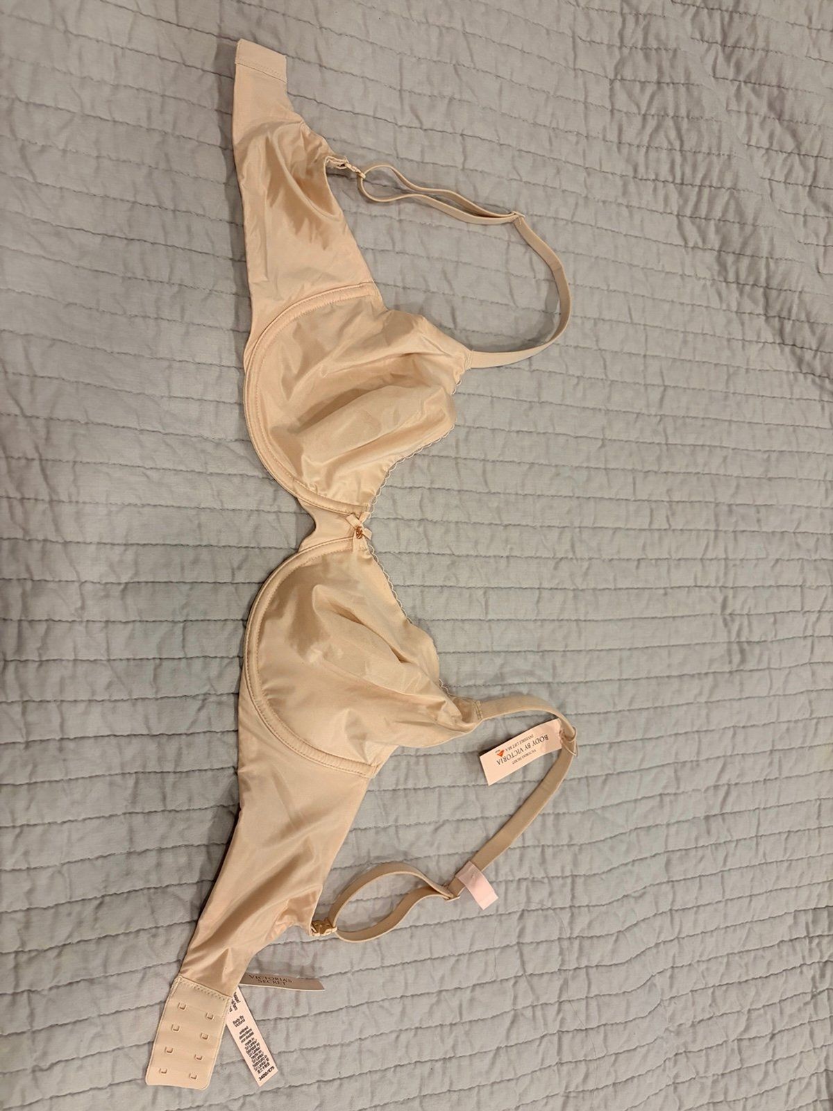 Victoria\'s Secret Body by Victoria 34DD unlined bra nude Victoria\'s Secret Body by Victoria 34DD unlined bra nude