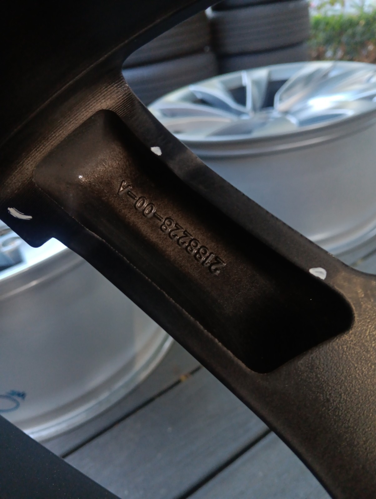 Tesla Model Y 2026 21x9.5 Front OEM Wheel Rim Arachnid 2.0 218822800A Tesla Model Y 2026 21x9.5 Front OEM Wheel Rim Arachnid 2.0 218822800A