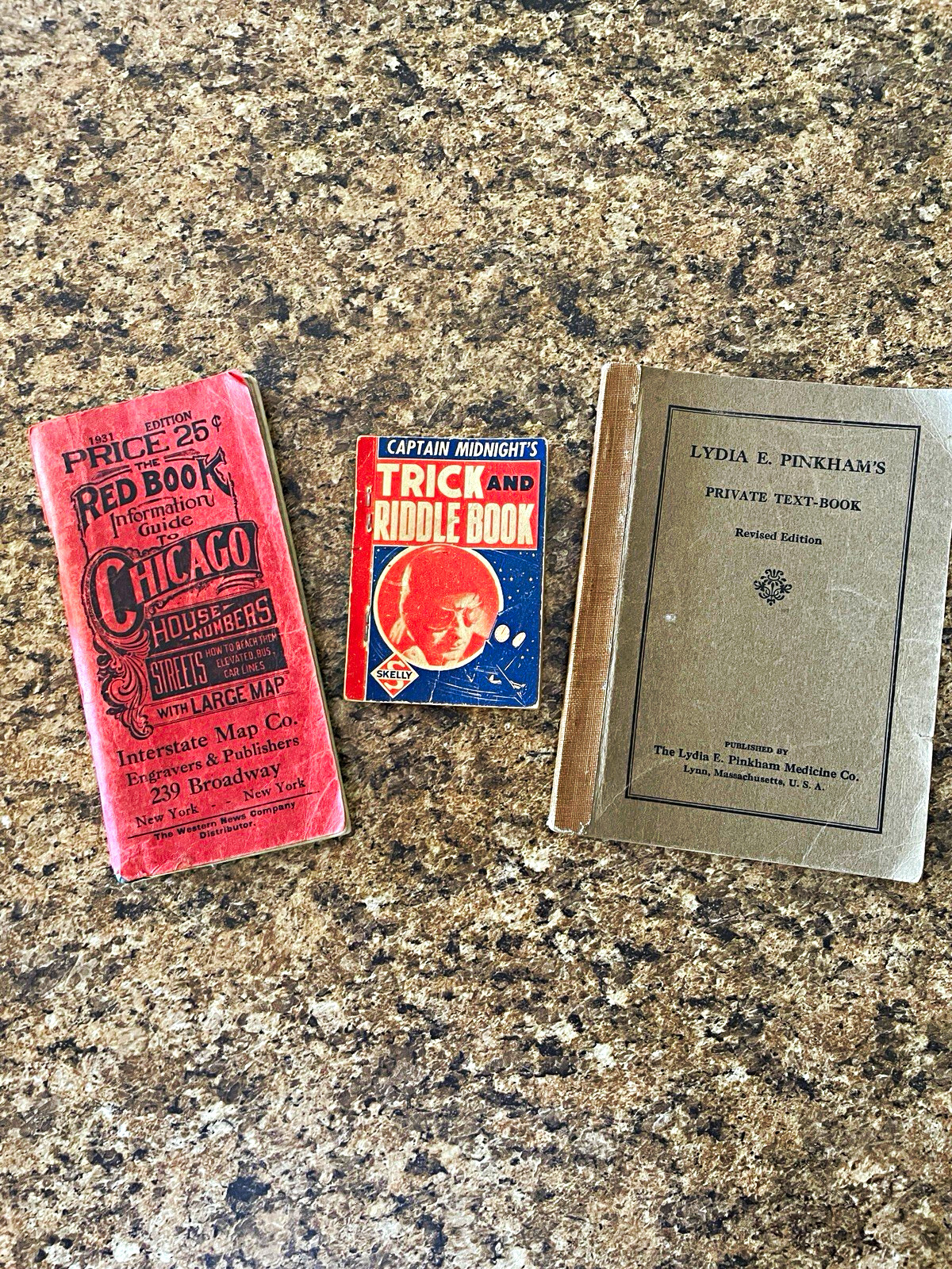 LOT of Vintage π Chicago Street Guide + Captain Midnight + Lydia Pinkham, 1930s LOT of Vintage π Chicago Street Guide + Captain Midnight + Lydia Pinkham, 1930s