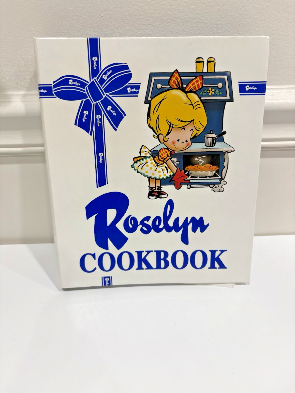 Vintage Roselyn Cookbook Closed Indianapolis Bakery Collector's Edition RARE Vintage Roselyn Cookbook Closed Indianapolis Bakery Collector's Edition RARE