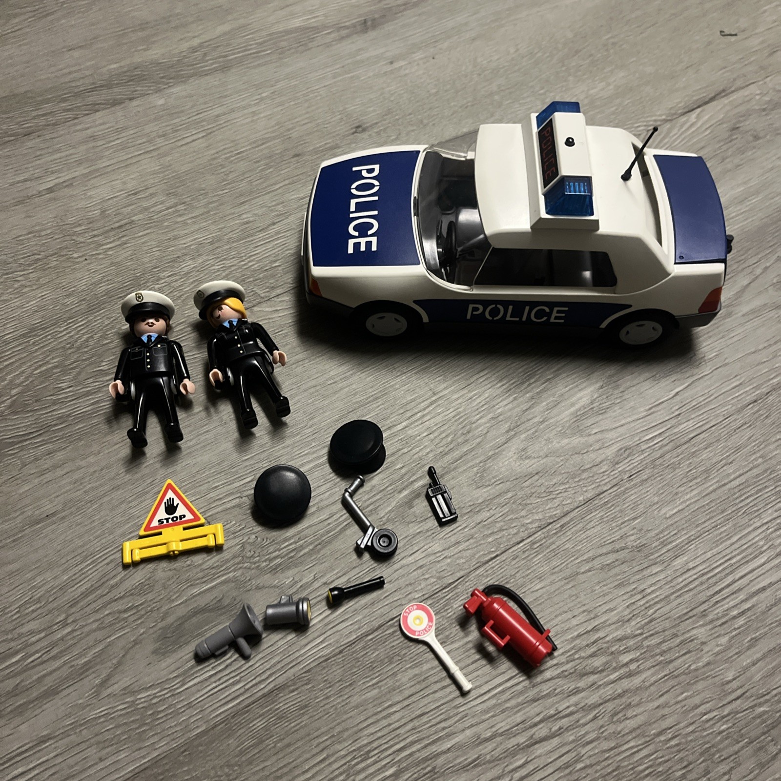 Vintage 1997 Playmobil #3904 *99% complete*working lights Vintage 1997 Playmobil #3904 *99% complete*working lights