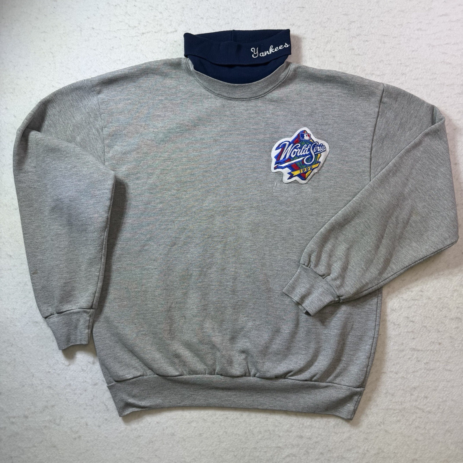 Vintage 1999 New York Yankees Majestic Turtleneck World Series Sweatshirt Medium Vintage 1999 New York Yankees Majestic Turtleneck World Series Sweatshirt Medium