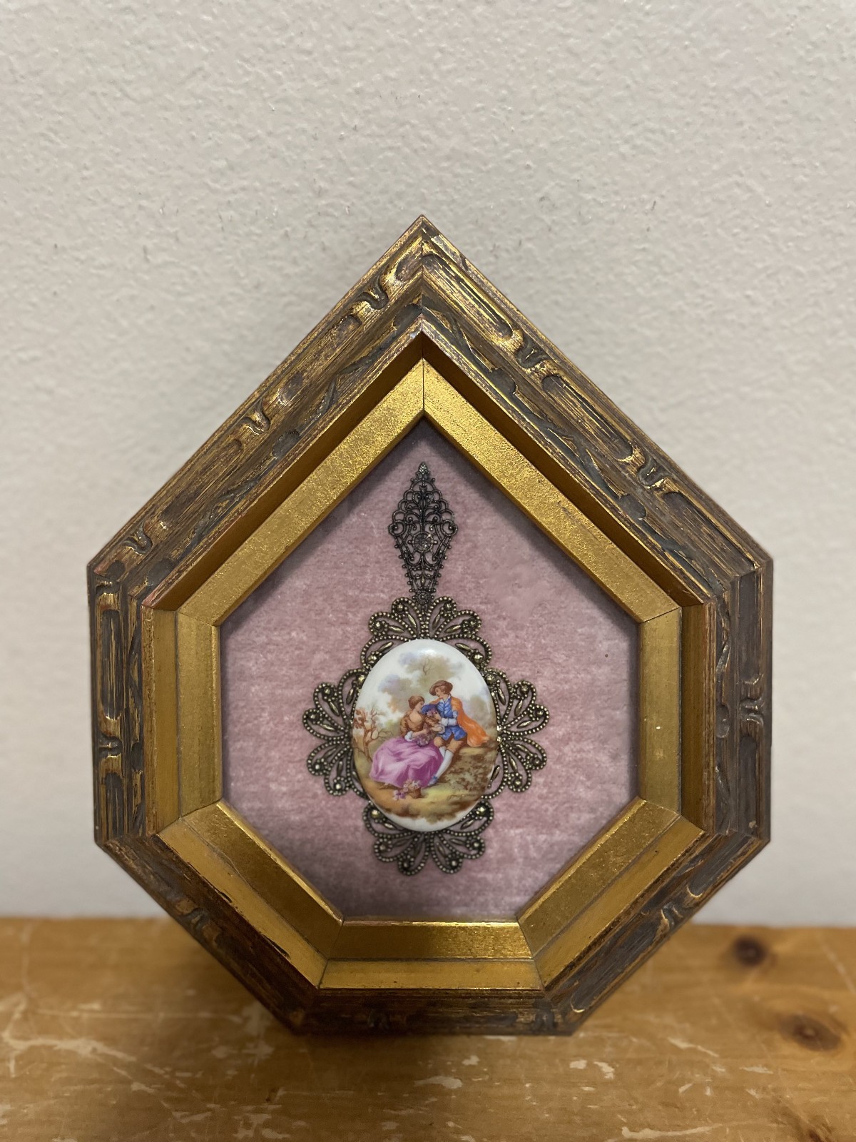 Vintage Limoges Porcelain Cameo Courting Couple Plaque Framed Wall Art Vintage Limoges Porcelain Cameo Courting Couple Plaque Framed Wall Art