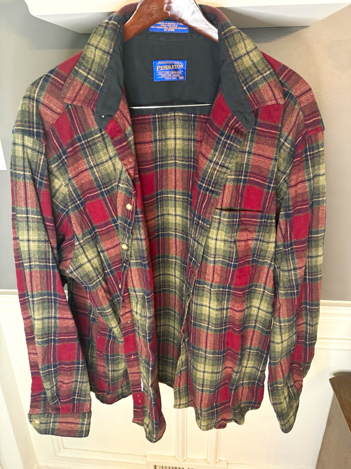 Pendleton 100% Virgin Wool Plaid Shirt Jacket Red Green USA Fabric Western Pendleton 100% Virgin Wool Plaid Shirt Jacket Red Green USA Fabric Western