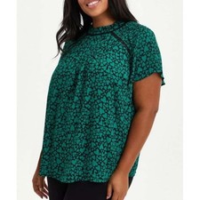 Torrid Heart Print Blouse Womens 2X Green Black Lace Inset Ruffle Neck Top picture