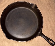 Vintage Unmarked Lodge #8 Cast Iron Skillet 3 Notch Heat Ring 1940s-1950s  picture