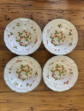 Vintage Hankook Strawberry (Pattern HNK2) 7-inch Cereal/Soup Bowls Set of 4 EUC picture