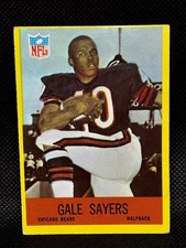1967 Philadelphia Gale Sayers #35 Nice Card No Creases VG-EX picture