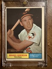1961 Topps #10 Brooks Robinson Orioles HOF picture