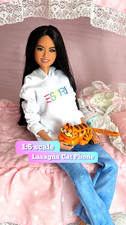1:6 Scale Lasagna Cat Phone Miniature picture