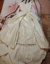 Beaded Lace Jim Hjelm Vintage Wedding Dress With Train - Gold/Champagne Color picture