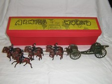 VTG BRITAINS ROYAL FIELD ARTILLERY WITH OFFICER SET #144 BOXED picture