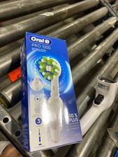 Oral-B Pro 1000 3D CrossAction Rechargeable Electric Toothbrush picture