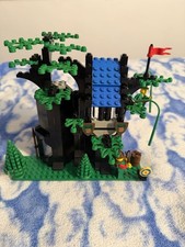 LEGO Castle: Forestmen's Hideout (6054) 99.99% Complete W/ Instructions No Box picture